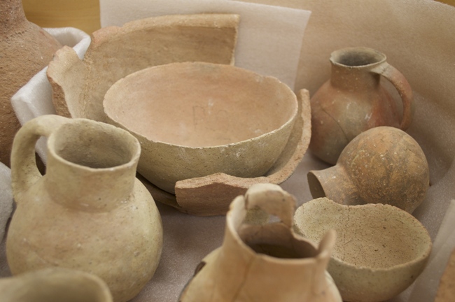 Excavated pots from the Bad Adh-Dhra Tomb (photo Kersel)