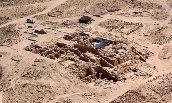 View of the Temple of the Winged Lions site within Petra. Since its inception, a major goal of the TWLCRM Initiative has been the stabilization of the temple complex’s southwest quadrant, particularly the large exposed rubble section (visible behind the arches near the bottom of the photo) that is in danger of collapse. Photo by Giuseppe Delmonaco.